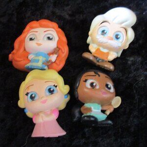 Pre-Owned Disney Doorables Mixed Lot of Mini Figures (4 In Total)
